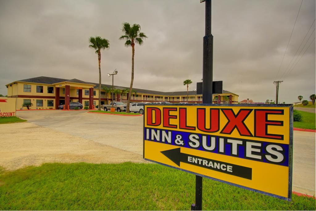 Deluxe Inn And Suites Raymondville ภายนอก รูปภาพ